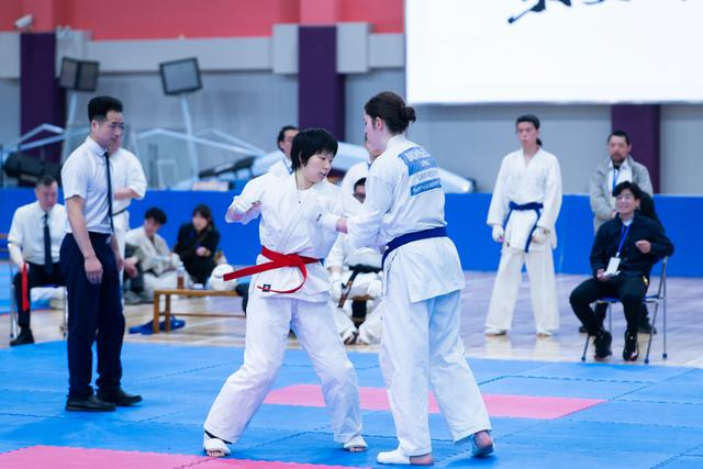 PG电子-萌娃白领展武艺！“静安论道”吸引300余名全国空手道爱好者来沪参赛|静安区|上海市|比赛|选手|体育局_新浪体育_新浪新闻